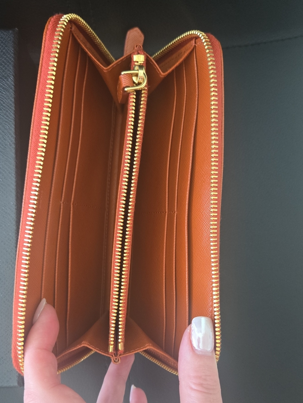 PRADA wallet - Picture 6 of 8